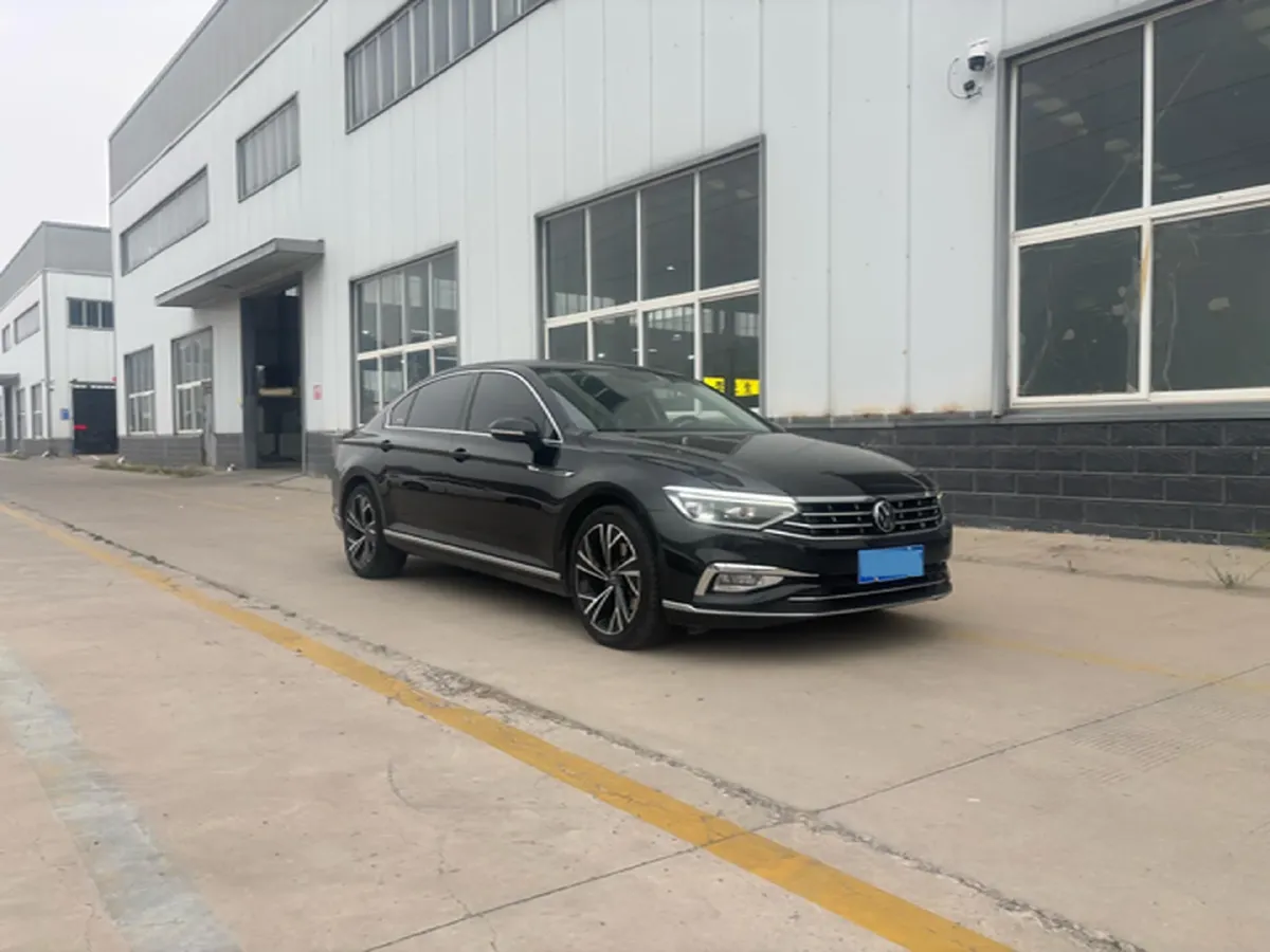 2021 Volkswagen Magotan 2.0T 186HP L4 7DCT,autocango,china used car exporter,china ev exporter,chinese used car exporter,chinese used ev exporter