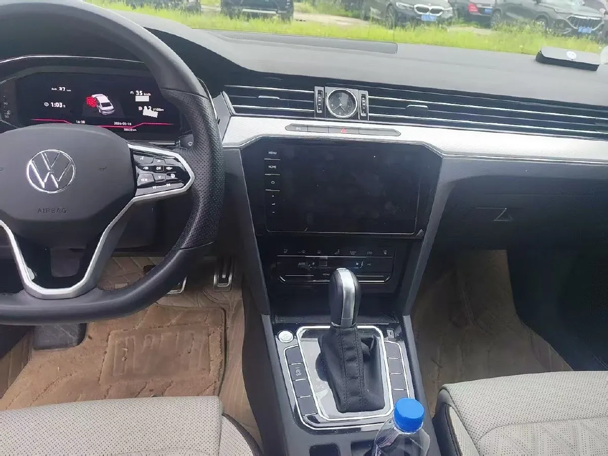 2024 Volkswagen Magotan 2.0T 186HP L4 7DCT,autocango,china used car exporter,china ev exporter,chinese used car exporter,chinese used ev exporter