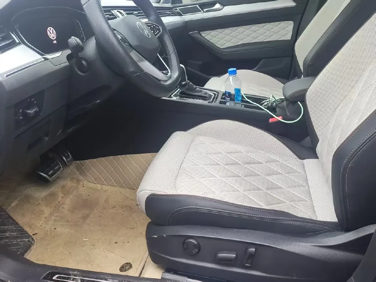 2024 Volkswagen Magotan 2.0T 186HP L4 7DCT,autocango,china used car exporter,china ev exporter,chinese used car exporter,chinese used ev exporter