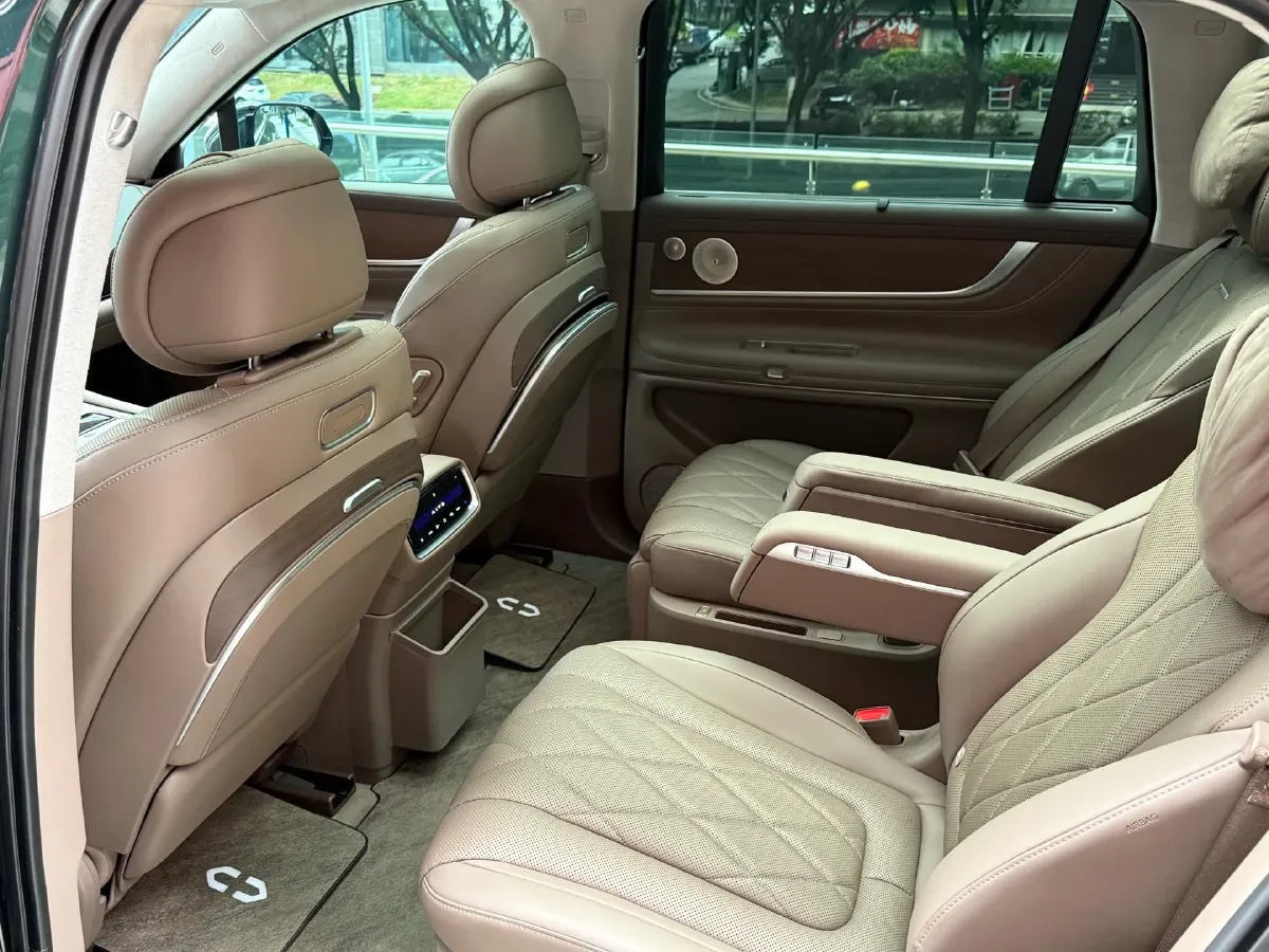 2024 AITO AITO M9 1.5T 152HP L4 REEV 42KWH,autocango,china used car exporter,china ev exporter,chinese used car exporter,chinese used ev exporter