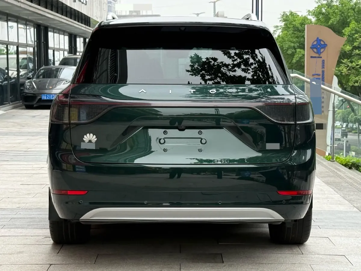 2024 AITO AITO M9 1.5T 152HP L4 REEV 42KWH,autocango,china used car exporter,china ev exporter,chinese used car exporter,chinese used ev exporter