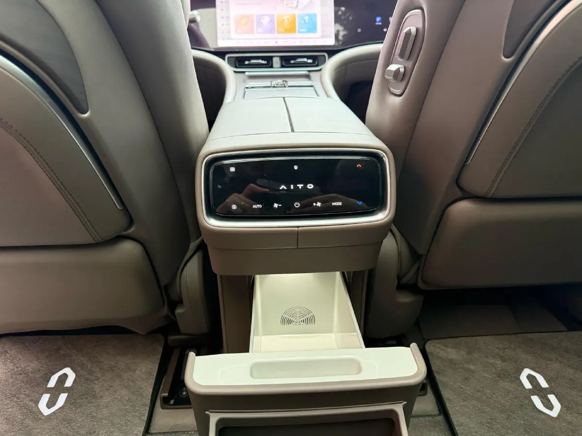 2024 AITO AITO M9 1.5T 152HP L4 REEV 42KWH,autocango,china used car exporter,china ev exporter,chinese used car exporter,chinese used ev exporter