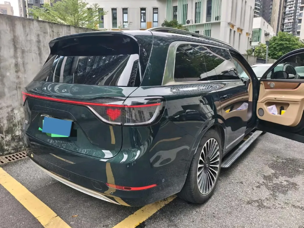 2024 AITO AITO M9 1.5T 152HP L4 REEV 42KWH,autocango,china used car exporter,china ev exporter,chinese used car exporter,chinese used ev exporter