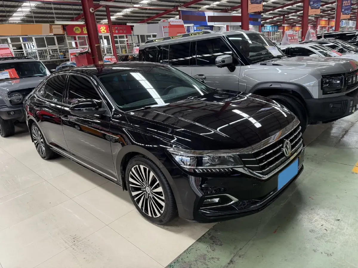2020 Volkswagen Passat 2.0T 186HP L4 7DCT,autocango,china used car exporter,china ev exporter,chinese used car exporter,chinese used ev exporter