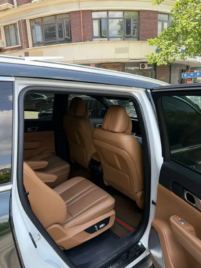 2020 Li ONE Range Extended 131HP REEV 40.5KWH,autocango,china used car exporter,china ev exporter,chinese used car exporter,chinese used ev exporter