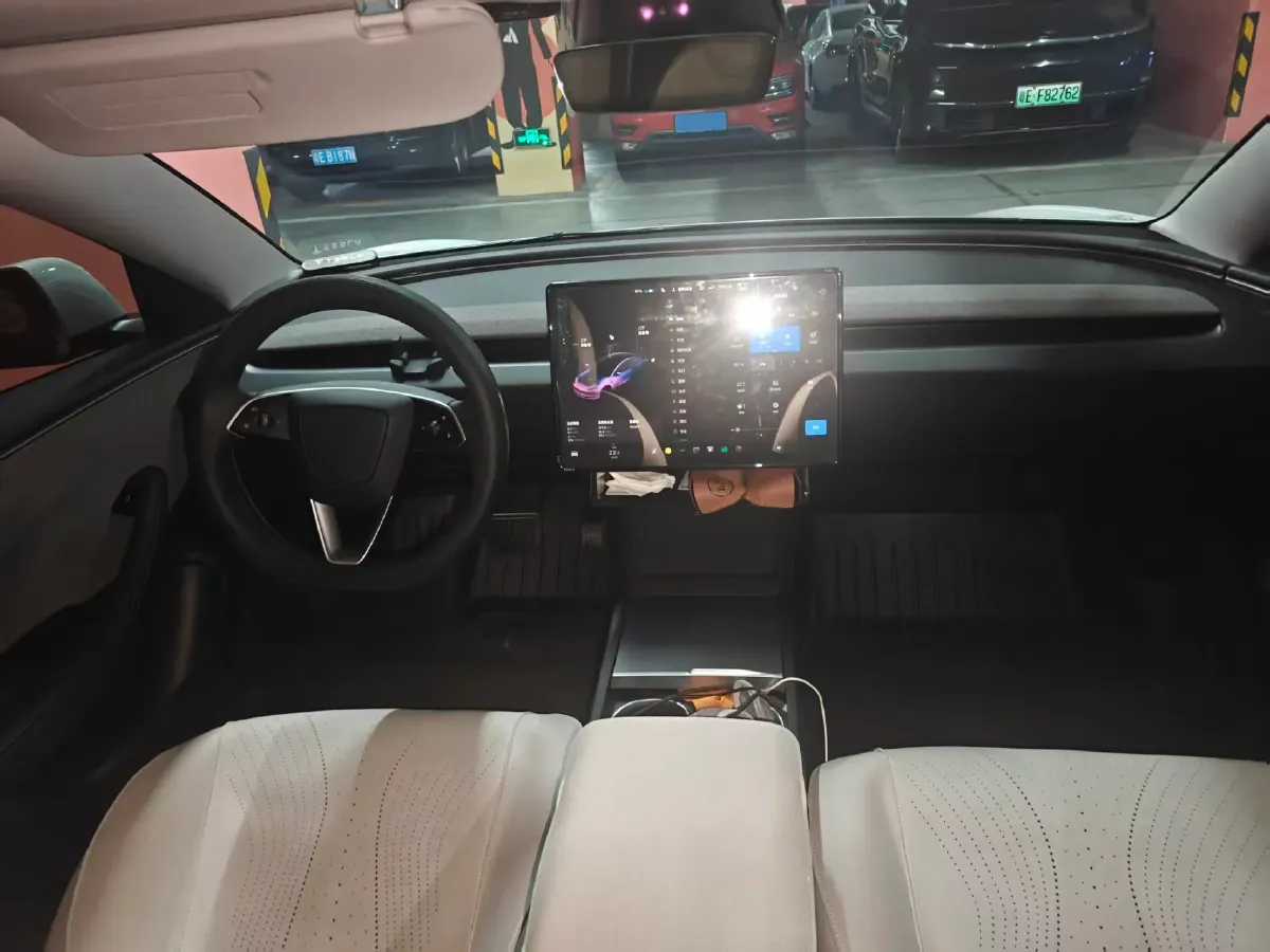 2025 Tesla Model 3 BEV 62.5KWH,autocango,china used car exporter,china ev exporter,chinese used car exporter,chinese used ev exporter