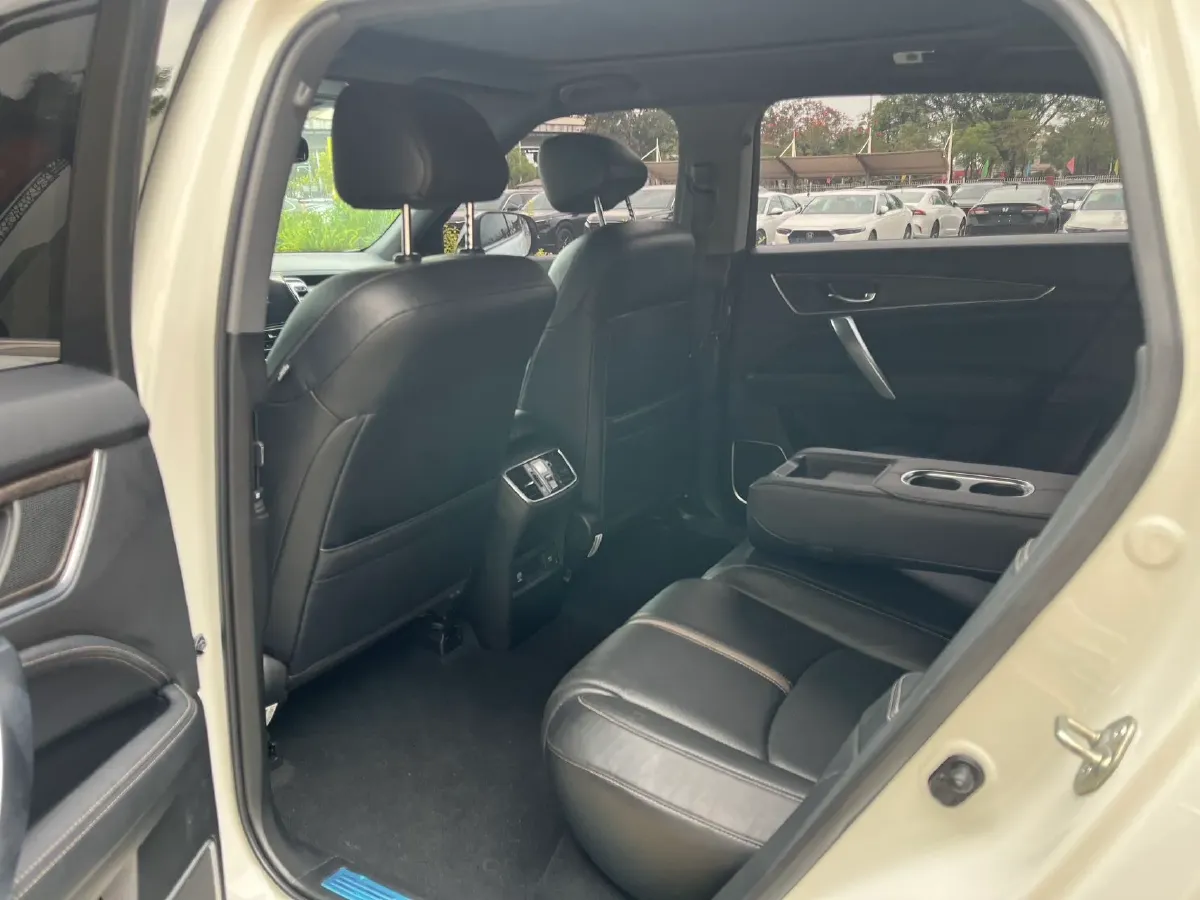 2020 Honda UR-V 2.0T 272HP L4 9AT,autocango,china used car exporter,china ev exporter,chinese used car exporter,chinese used ev exporter