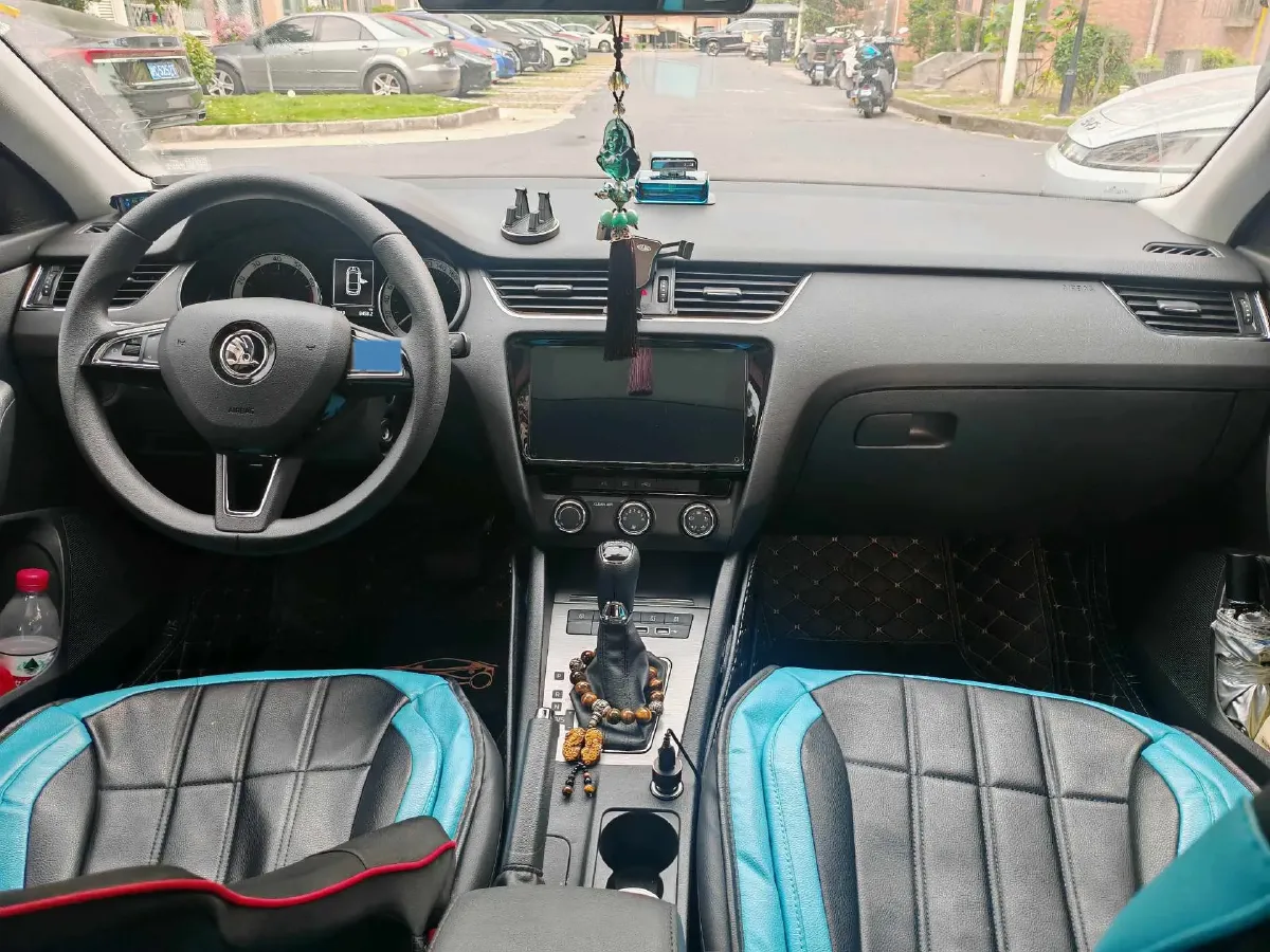 2019 Skoda Octavia 1.5L 116HP L4 6AT,autocango,china used car exporter,china ev exporter,chinese used car exporter,chinese used ev exporter