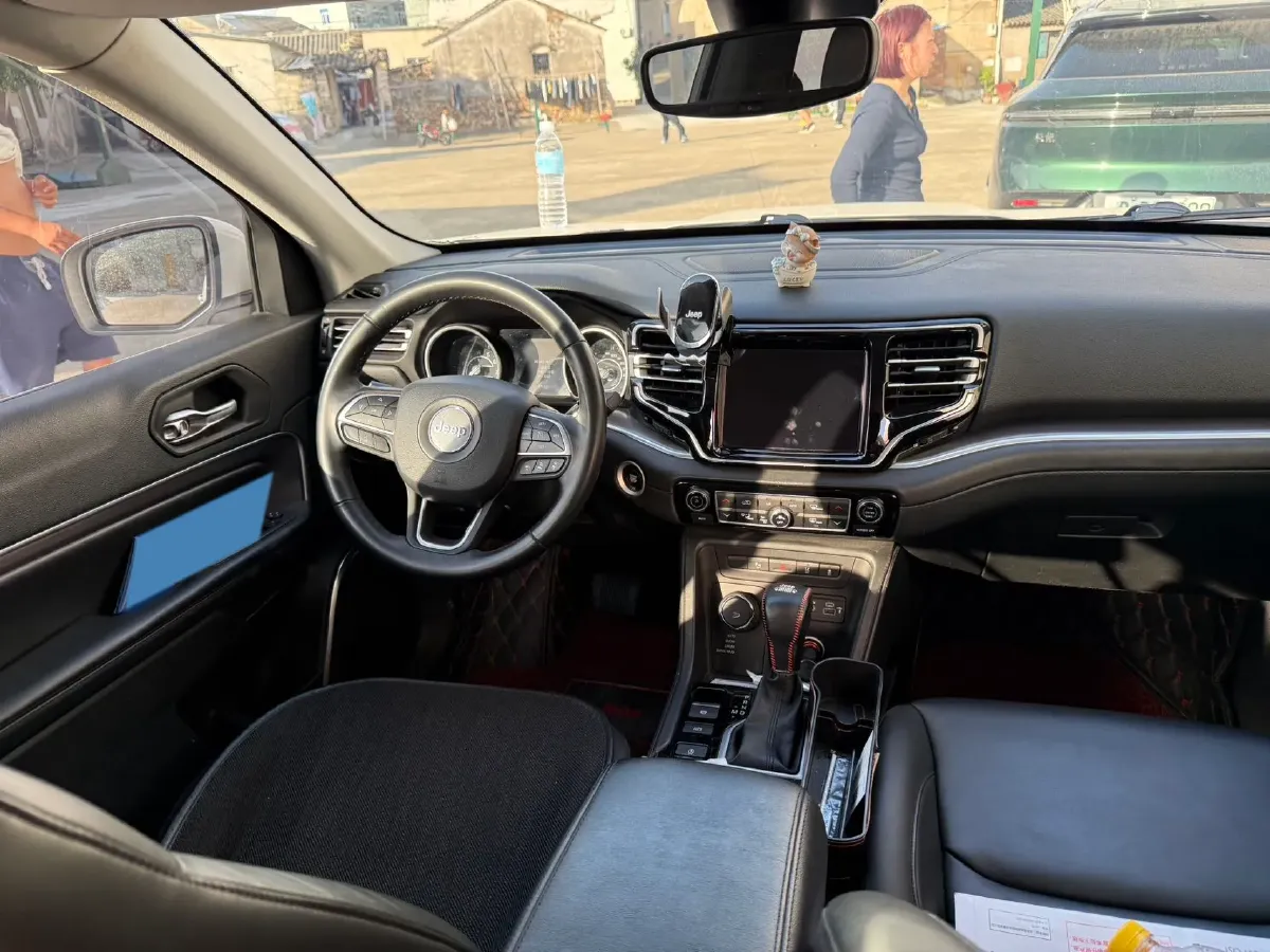 2018 Jeep Grand Commander 2.0T 265HP L4 9AT,autocango,china used car exporter,china ev exporter,chinese used car exporter,chinese used ev exporter