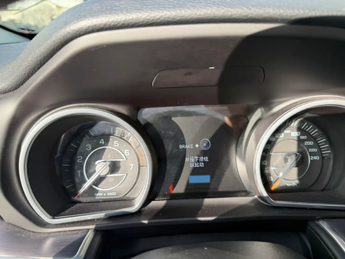 2018 Jeep Grand Commander 2.0T 265HP L4 9AT,autocango,china used car exporter,china ev exporter,chinese used car exporter,chinese used ev exporter
