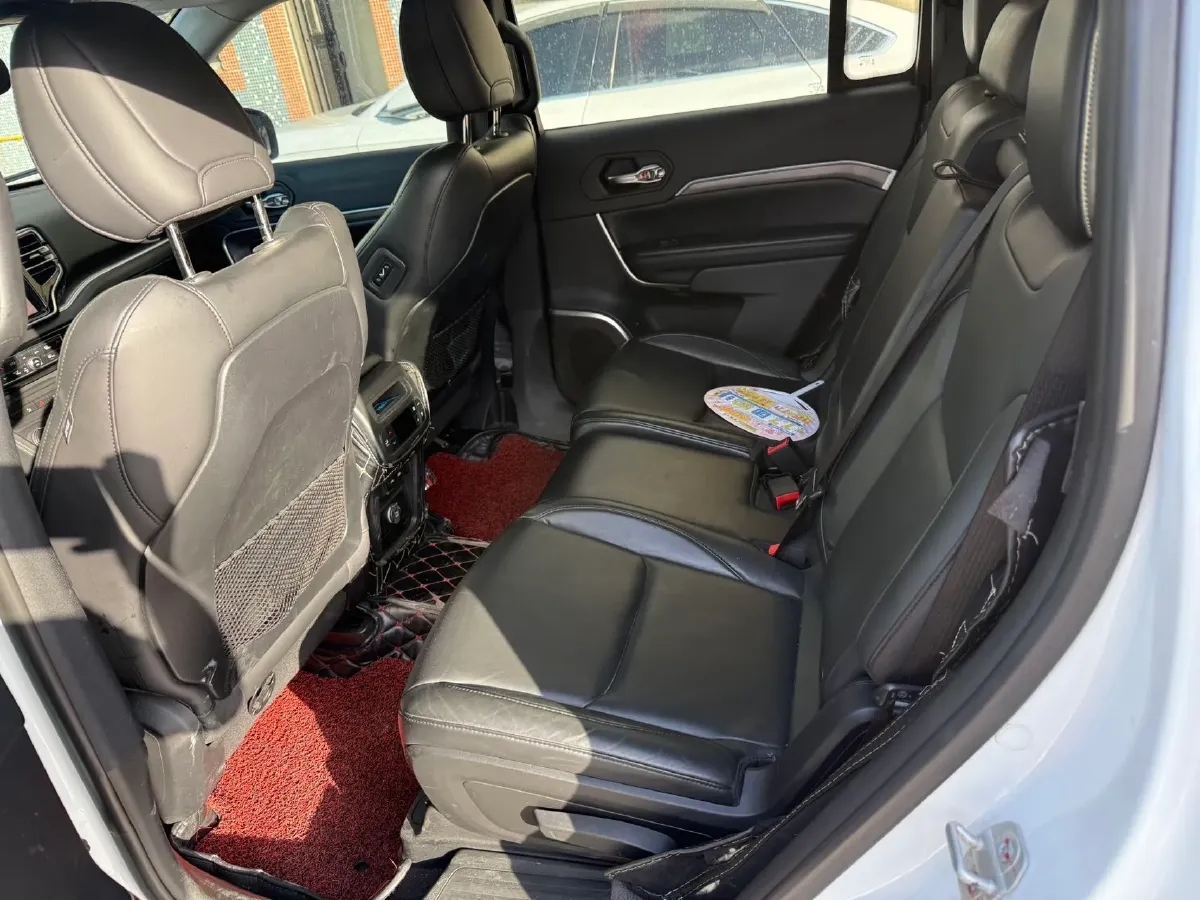 2018 Jeep Grand Commander 2.0T 265HP L4 9AT,autocango,china used car exporter,china ev exporter,chinese used car exporter,chinese used ev exporter