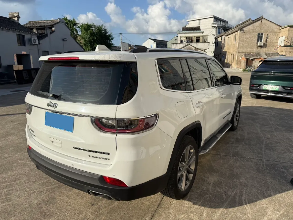 2018 Jeep Grand Commander 2.0T 265HP L4 9AT,autocango,china used car exporter,china ev exporter,chinese used car exporter,chinese used ev exporter