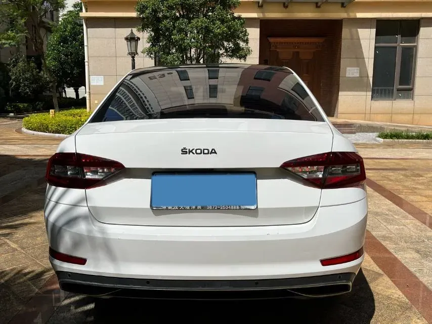 2019 Skoda Octavia 1.4T 150HP L4 7DCT,autocango,china used car exporter,china ev exporter,chinese used car exporter,chinese used ev exporter