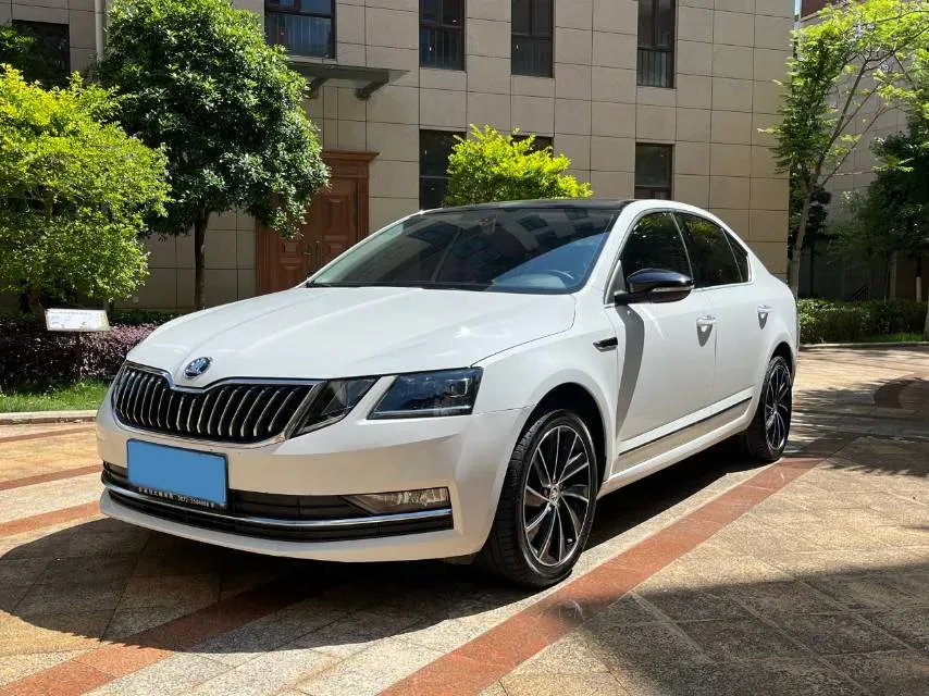 2019 Skoda Octavia 1.4T 150HP L4 7DCT,autocango,china used car exporter,china ev exporter,chinese used car exporter,chinese used ev exporter