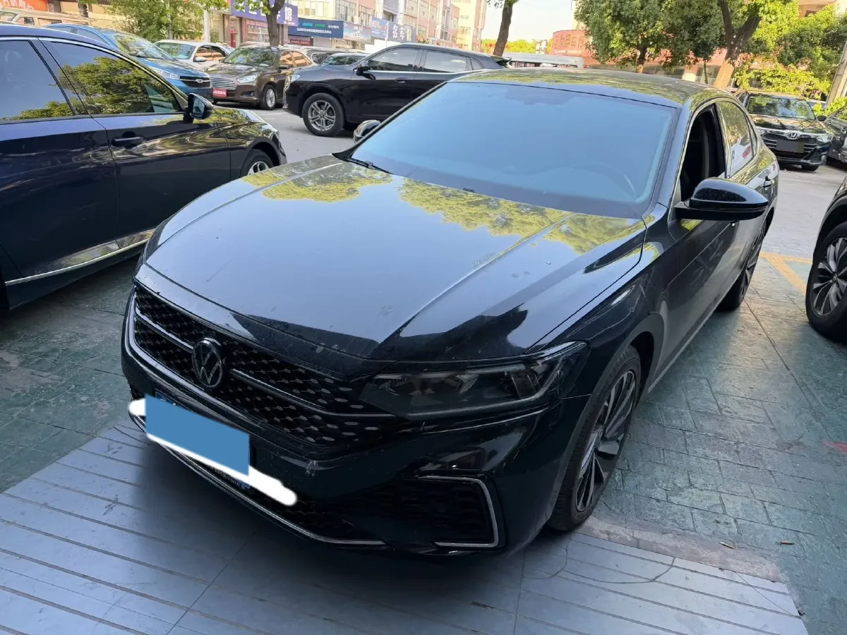 2023 Volkswagen Passat 2.0T 186HP L4 7DCT,autocango,china used car exporter,china ev exporter,chinese used car exporter,chinese used ev exporter