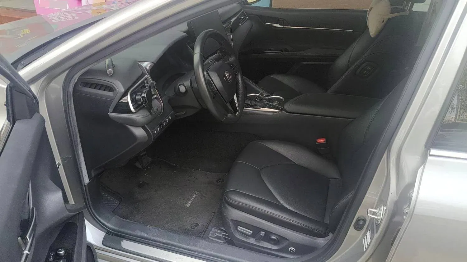 2021 Toyota Camry 2.5L 209HP L4 8AT,autocango,china used car exporter,china ev exporter,chinese used car exporter,chinese used ev exporter