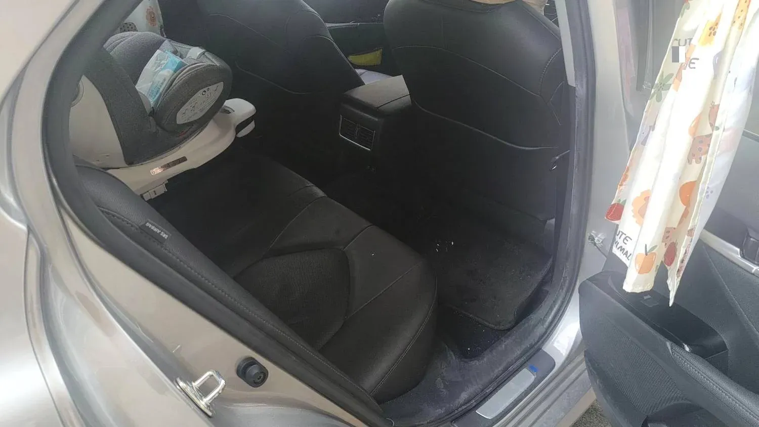 2021 Toyota Camry 2.5L 209HP L4 8AT,autocango,china used car exporter,china ev exporter,chinese used car exporter,chinese used ev exporter
