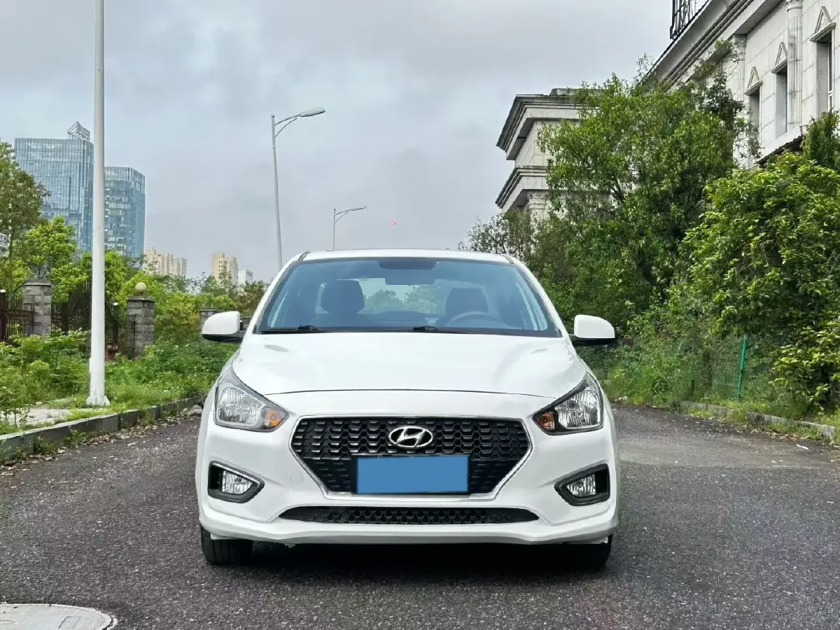 2017 Hyundai Reina 1.4L 95HP L4 4AT,autocango,china used car exporter,china ev exporter,chinese used car exporter,chinese used ev exporter