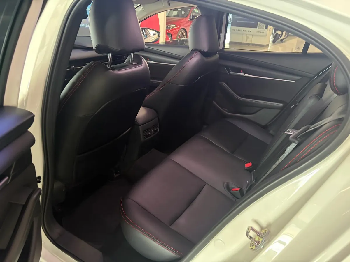2020 Mazda 3 Axela 1.5L 117HP L4 6MT,autocango,china used car exporter,china ev exporter,chinese used car exporter,chinese used ev exporter