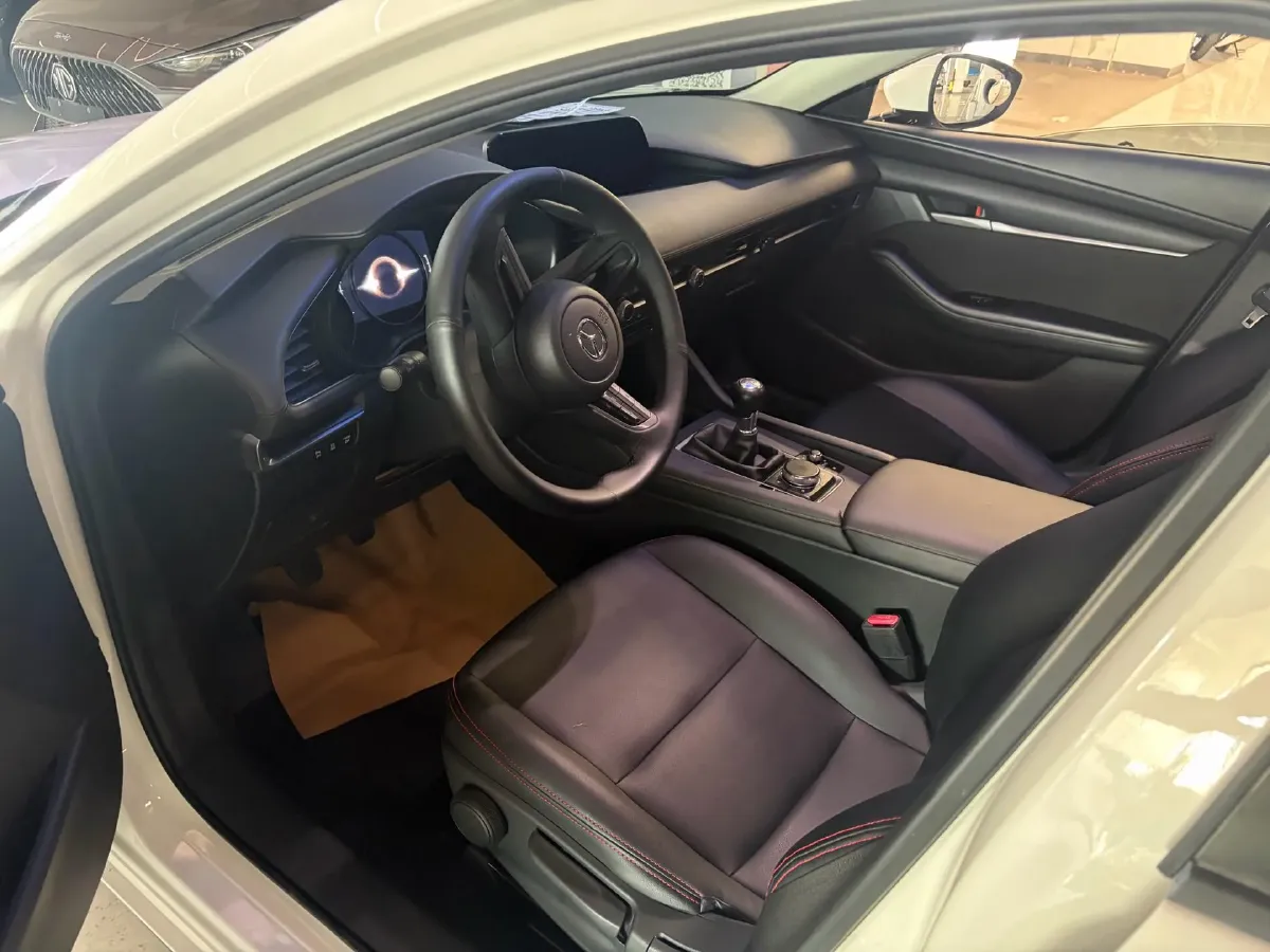 2020 Mazda 3 Axela 1.5L 117HP L4 6MT,autocango,china used car exporter,china ev exporter,chinese used car exporter,chinese used ev exporter