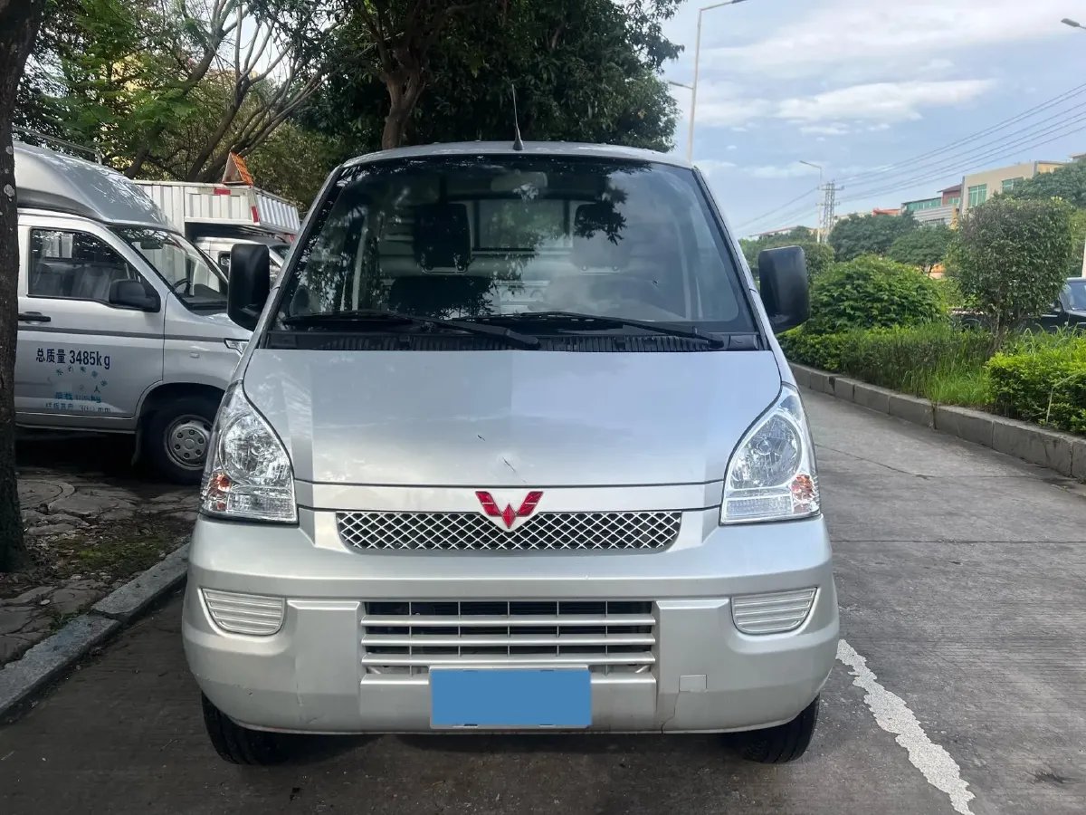 2023 WuLing RongGuang Mini Truck 1.5L 102HP L4 5MT,autocango,china used car exporter,china ev exporter,chinese used car exporter,chinese used ev exporter