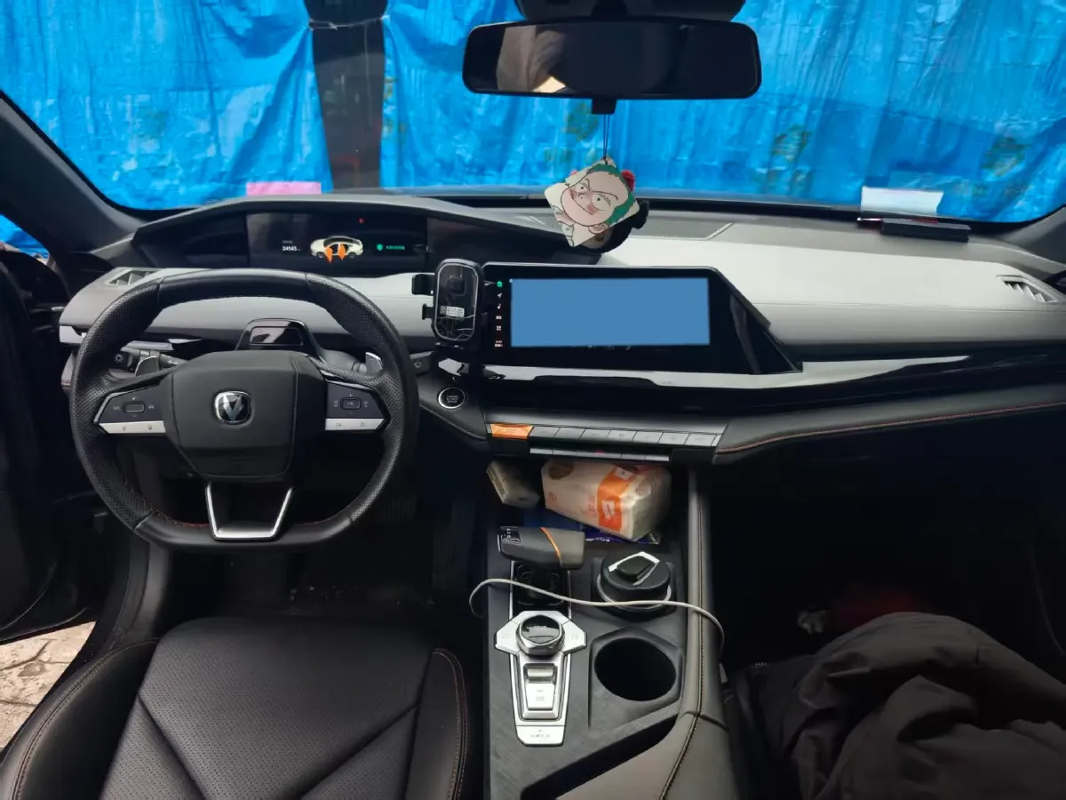 2022 ChangAn UNI-V 1.5T 188HP L4 7DCT,autocango,china used car exporter,china ev exporter,chinese used car exporter,chinese used ev exporter