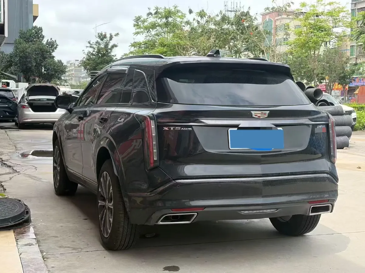 2025 Cadillac XT5 2.0T 237HP L4 9AT,autocango,china used car exporter,china ev exporter,chinese used car exporter,chinese used ev exporter