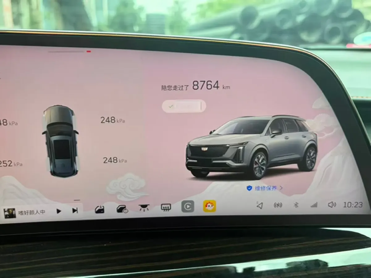 2025 Cadillac XT5 2.0T 237HP L4 9AT,autocango,china used car exporter,china ev exporter,chinese used car exporter,chinese used ev exporter
