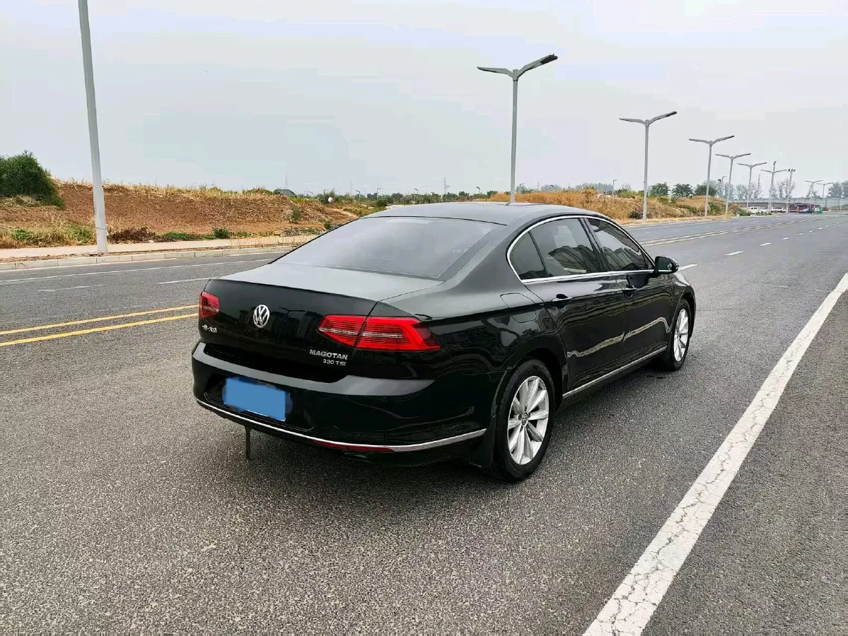2018 Volkswagen Magotan 1.8T 180HP L4 7DCT,autocango,china used car exporter,china ev exporter,chinese used car exporter,chinese used ev exporter