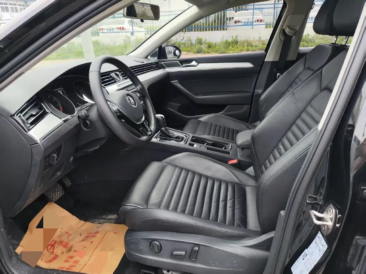 2018 Volkswagen Magotan 1.8T 180HP L4 7DCT,autocango,china used car exporter,china ev exporter,chinese used car exporter,chinese used ev exporter