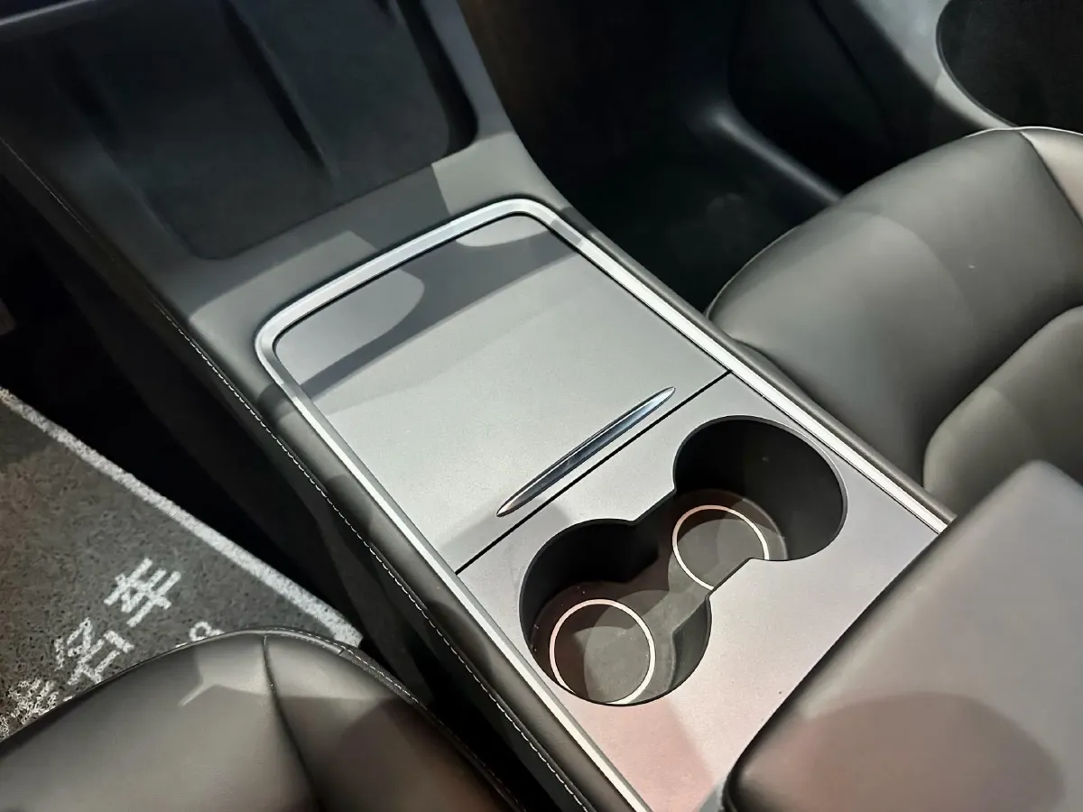 2022 Tesla Model Y BEV 60KWH,autocango,china used car exporter,china ev exporter,chinese used car exporter,chinese used ev exporter