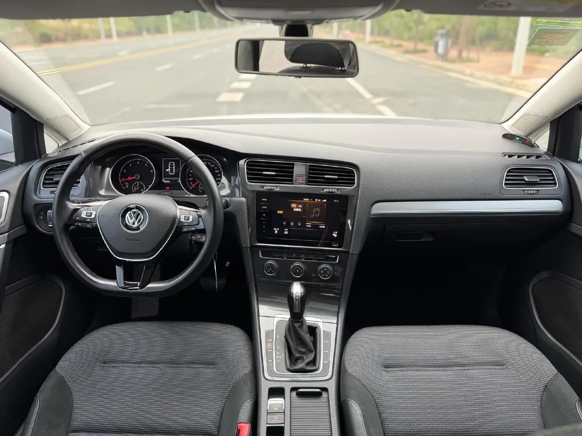 2020 Volkswagen Golf 1.4T 150HP L4 7DCT,autocango,china used car exporter,china ev exporter,chinese used car exporter,chinese used ev exporter