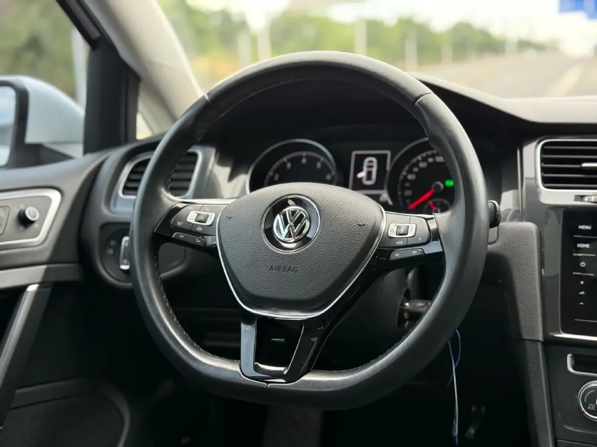 2020 Volkswagen Golf 1.4T 150HP L4 7DCT,autocango,china used car exporter,china ev exporter,chinese used car exporter,chinese used ev exporter