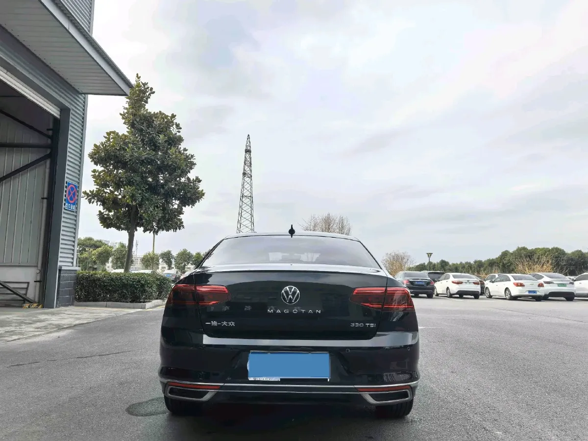 2020 Volkswagen Magotan 2.0T 186HP L4 7DCT,autocango,china used car exporter,china ev exporter,chinese used car exporter,chinese used ev exporter