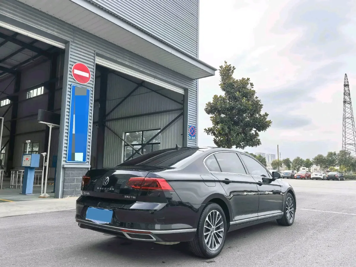2020 Volkswagen Magotan 2.0T 186HP L4 7DCT,autocango,china used car exporter,china ev exporter,chinese used car exporter,chinese used ev exporter