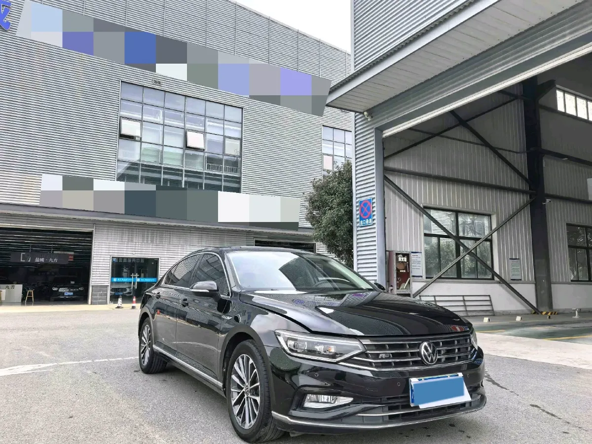 2020 Volkswagen Magotan 2.0T 186HP L4 7DCT,autocango,china used car exporter,china ev exporter,chinese used car exporter,chinese used ev exporter