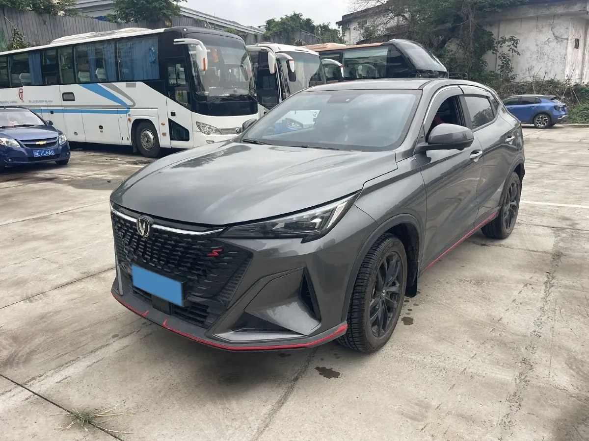 2024 ChangAn X5 PLUS 1.5T 188HP L4 7DCT,autocango,china used car exporter,china ev exporter,chinese used car exporter,chinese used ev exporter