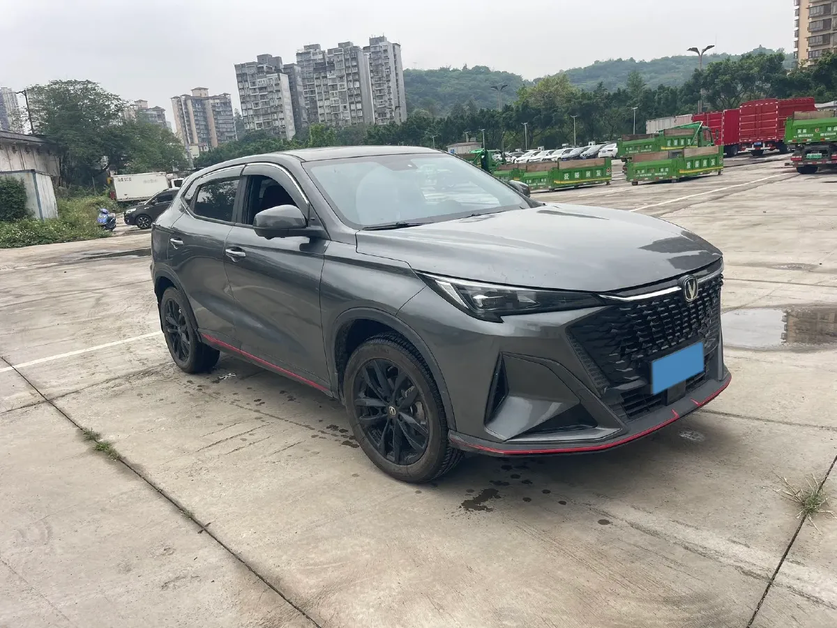 2024 ChangAn X5 PLUS 1.5T 188HP L4 7DCT,autocango,china used car exporter,china ev exporter,chinese used car exporter,chinese used ev exporter