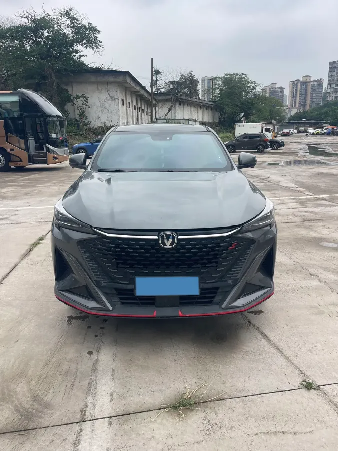 2024 ChangAn X5 PLUS 1.5T 188HP L4 7DCT,autocango,china used car exporter,china ev exporter,chinese used car exporter,chinese used ev exporter