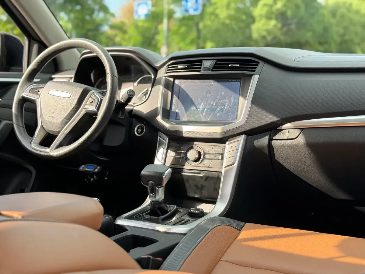 2022 MAXUS T70 2.0T 163HP L4 6AT,autocango,china used car exporter,china ev exporter,chinese used car exporter,chinese used ev exporter