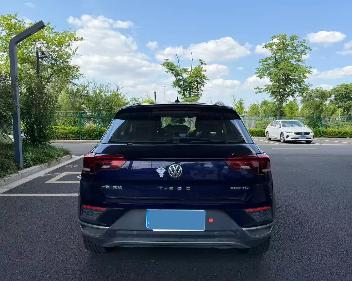 2021 Volkswagen T-Roc 1.4T 150HP L4 7DCT,autocango,china used car exporter,china ev exporter,chinese used car exporter,chinese used ev exporter