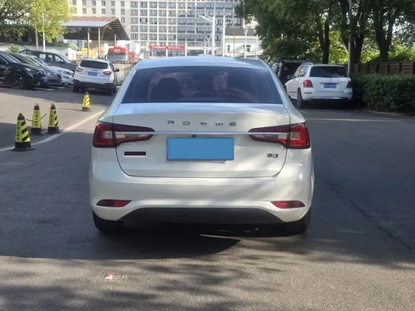 2019 Roewe i5 1.5L 120HP L4 CVT,autocango,china used car exporter,china ev exporter,chinese used car exporter,chinese used ev exporter