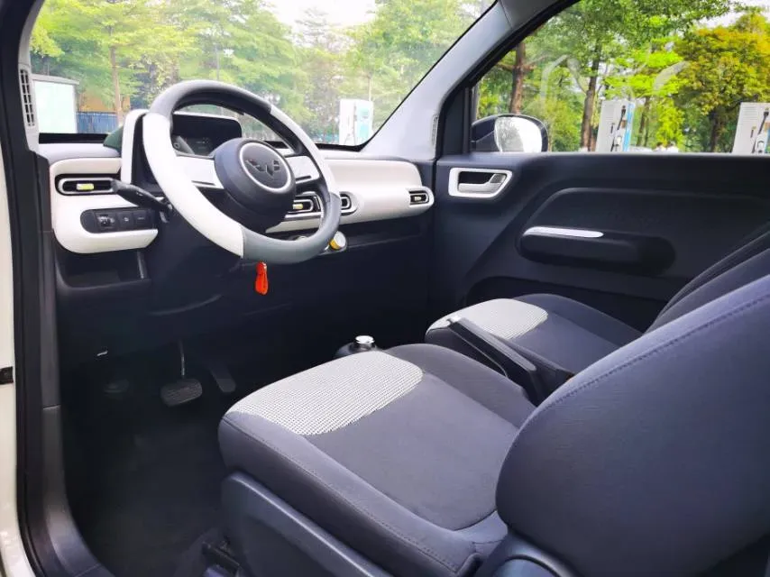 2024 WuLing HongGuang MINI EV BEV 17.3KWH,autocango,china used car exporter,china ev exporter,chinese used car exporter,chinese used ev exporter