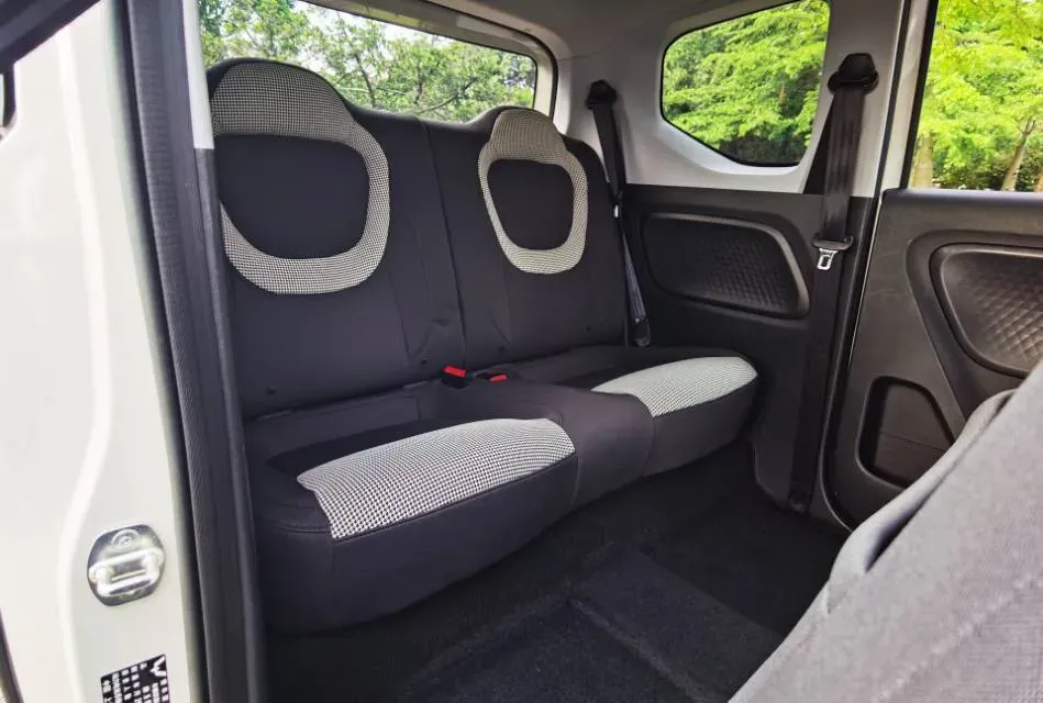 2024 WuLing HongGuang MINI EV BEV 17.3KWH,autocango,china used car exporter,china ev exporter,chinese used car exporter,chinese used ev exporter