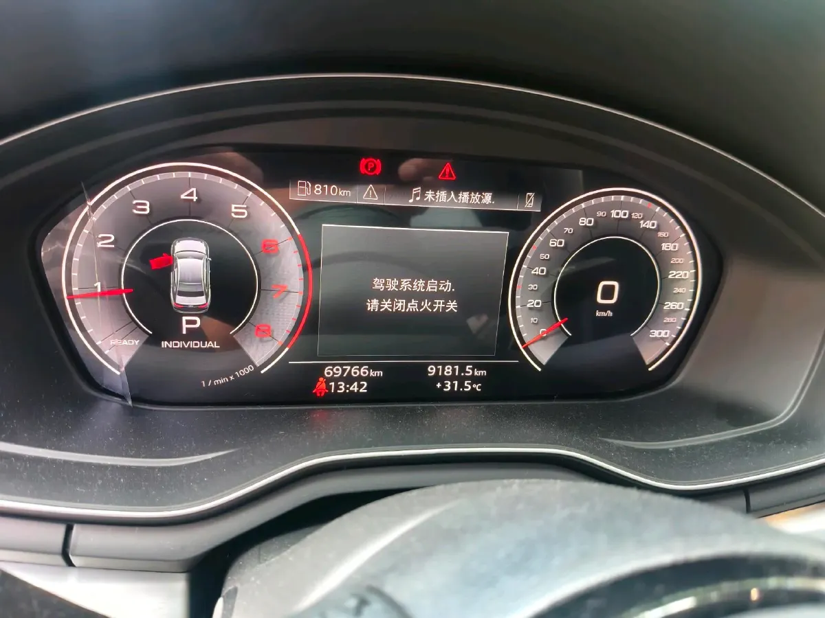 2021 Audi A4L 2.0T 190HP L4 7DCT,autocango,china used car exporter,china ev exporter,chinese used car exporter,chinese used ev exporter