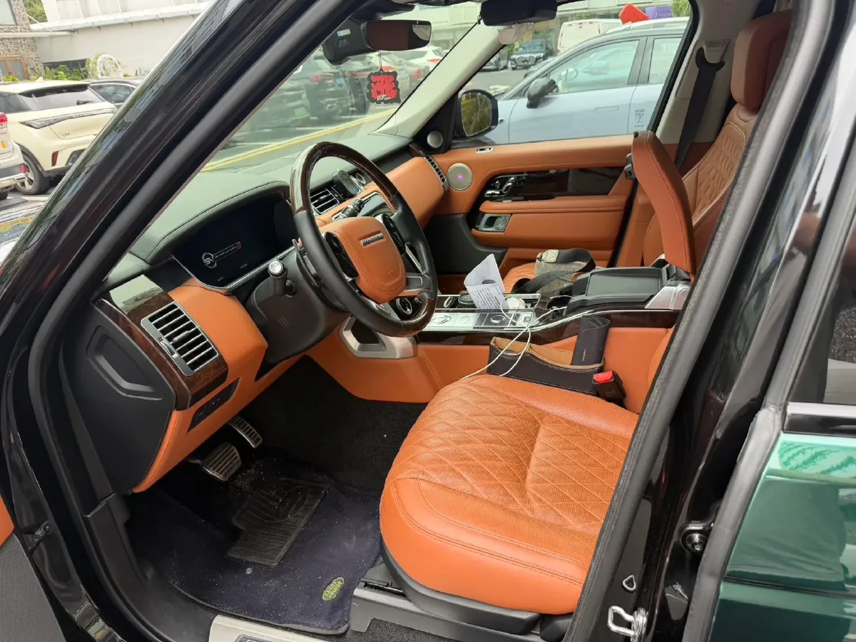 2020 Land Rover Range Rover 3.0T 400HP L6 8AT,autocango,china used car exporter,china ev exporter,chinese used car exporter,chinese used ev exporter