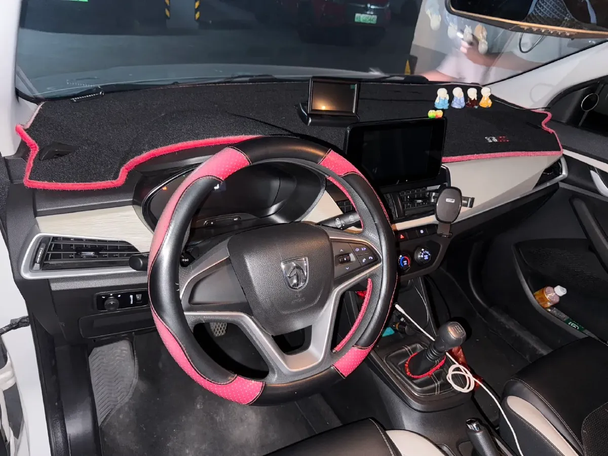 2019 BaoJun 360 1.5L 105HP L4 6MT,autocango,china used car exporter,china ev exporter,chinese used car exporter,chinese used ev exporter