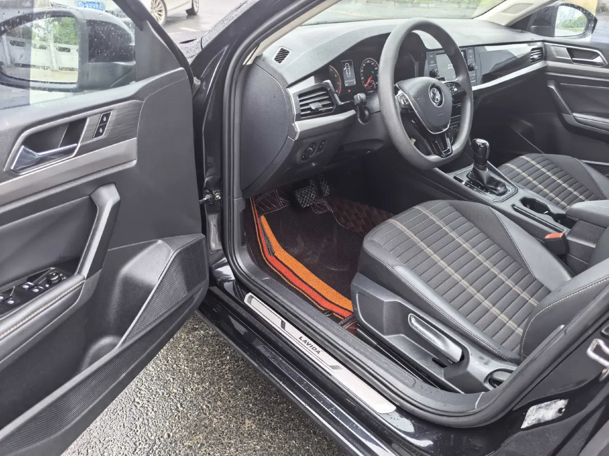 2018 Skoda Karoq 1.4T 150HP L4 7DCT,autocango,china used car exporter,china ev exporter,chinese used car exporter,chinese used ev exporter