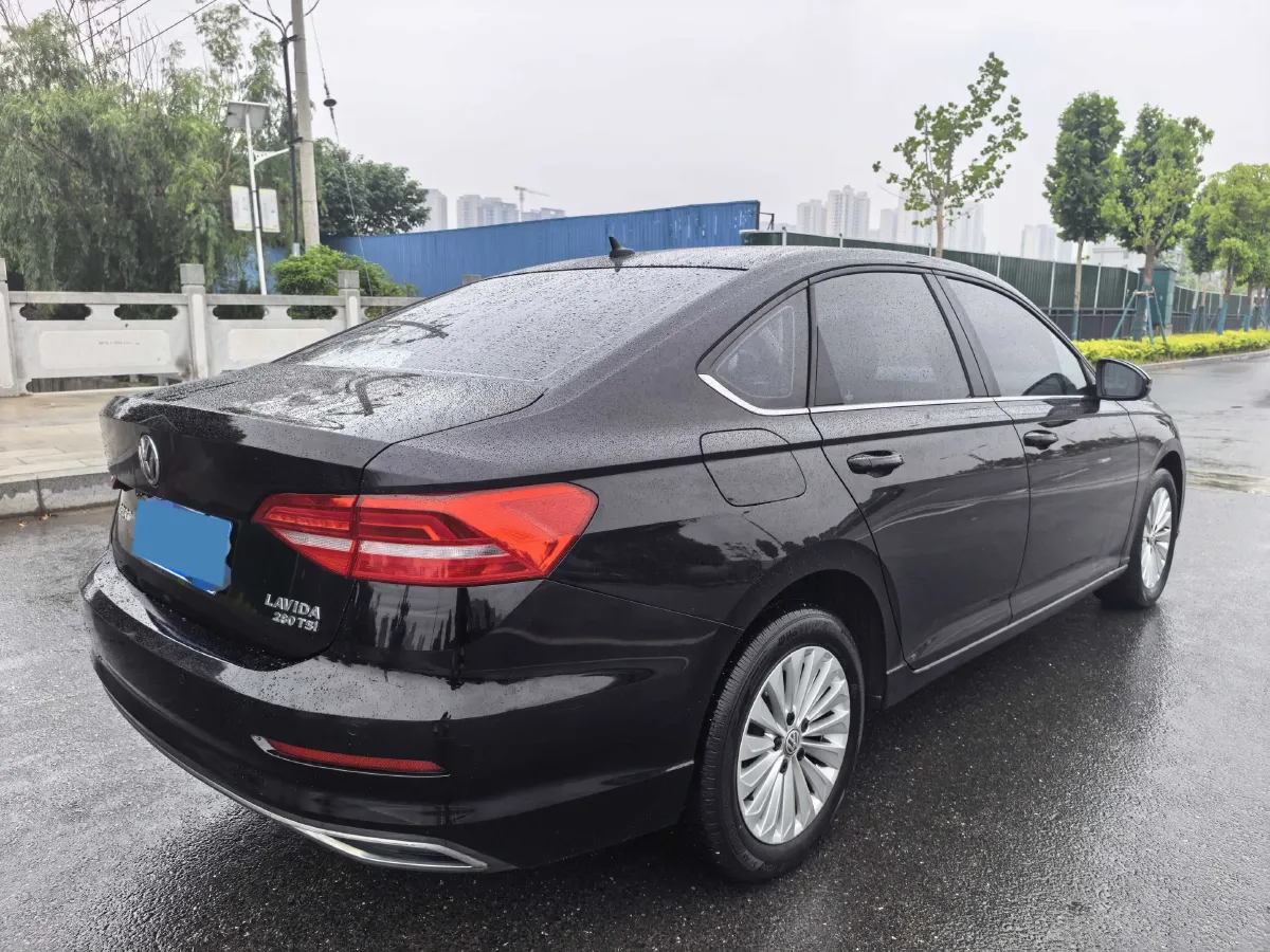 2018 Skoda Karoq 1.4T 150HP L4 7DCT,autocango,china used car exporter,china ev exporter,chinese used car exporter,chinese used ev exporter