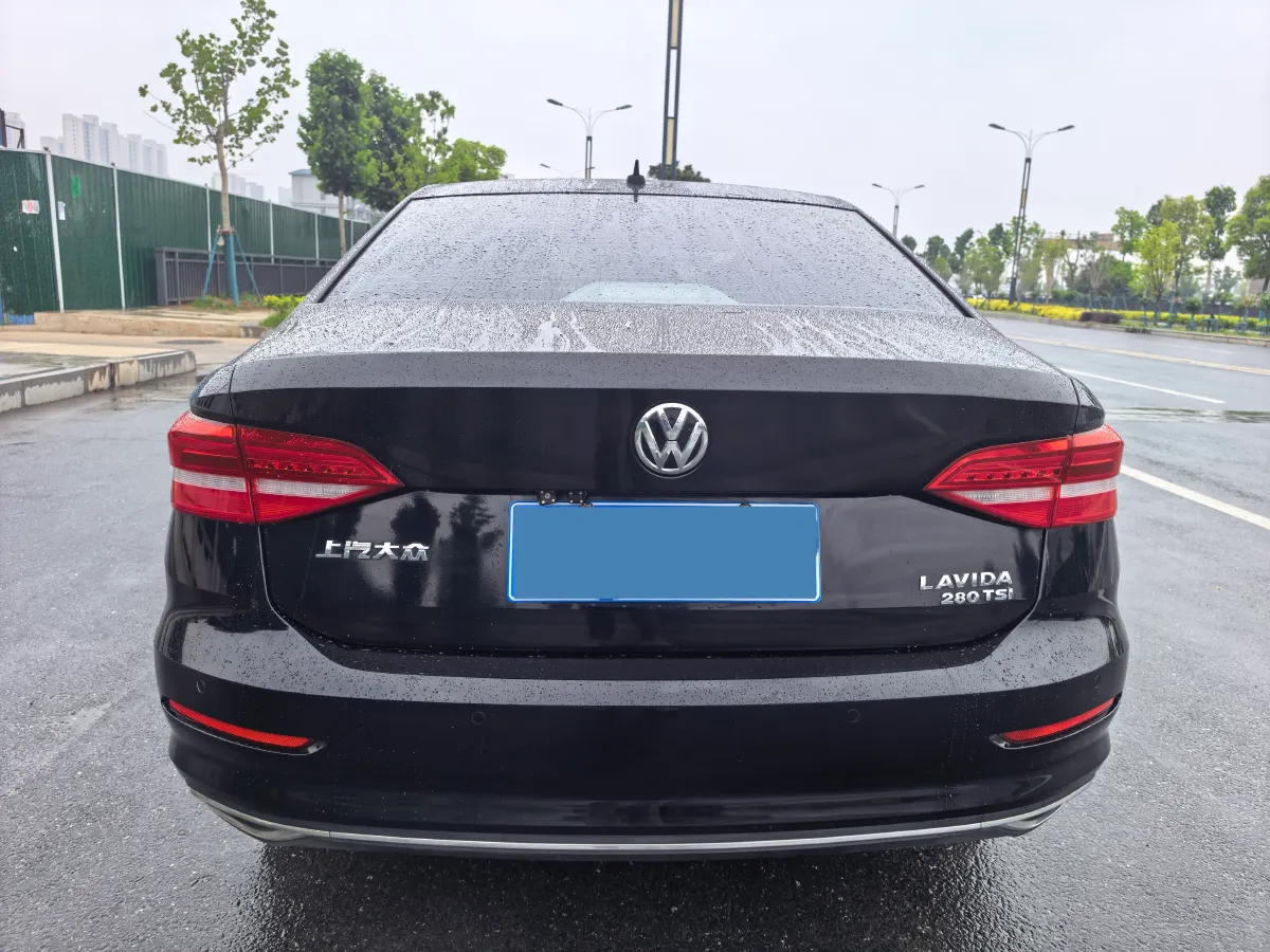 2018 Skoda Karoq 1.4T 150HP L4 7DCT,autocango,china used car exporter,china ev exporter,chinese used car exporter,chinese used ev exporter